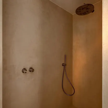 Seafront Flat - 8th Floor - Sea View -